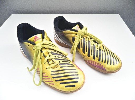 Zdjęcie oferty: Buty piłkarskie halówki szkoła wf dziecięce Adidas