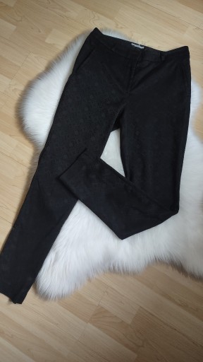 Zdjęcie oferty: Klasyczne czarne spodnie z bawełny roz. M/L H&M