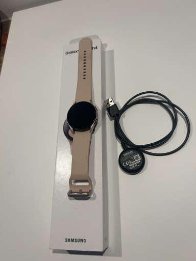 Zdjęcie oferty: Samsung Galaxy Watch4 40mm