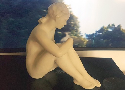 Zdjęcie oferty: Porcelanowa figurka- akt Rosenthal "siedząca"