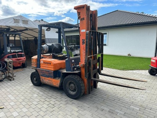 Zdjęcie oferty: Wózek widłowy Toyota – sprawny, gotowy do pracy!