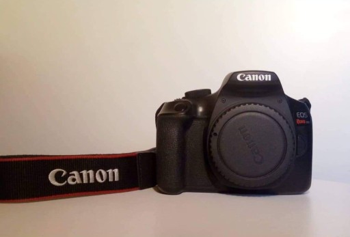 Zdjęcie oferty: Aparat Canon Eos 1300D