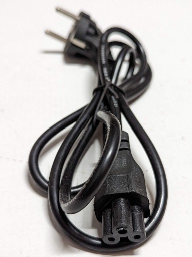 Zdjęcie oferty: Kabel zasilający koniczynka Schuko - C5 