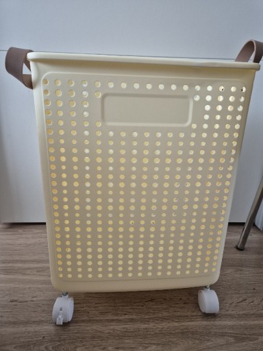 Zdjęcie oferty: Kosz na zabawki mały pojemnik na pranie kosz na kółkach z uchwytami 