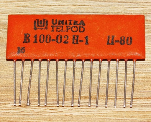 Zdjęcie oferty: Układ scalony hybrydowy E-100-02H-1 logister UNITRA TELPOD