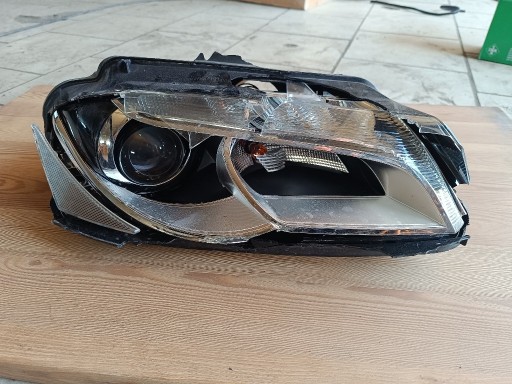 Zdjęcie oferty: bi xenon prawy lampa audi a3 8p lift 8P0941004BE 