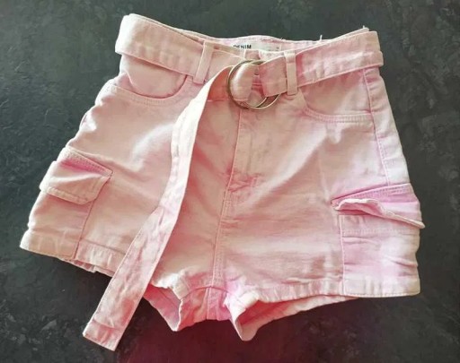 Zdjęcie oferty: Różowe spodenki szorty jeansowe Bershka 34
