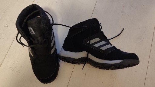 Zdjęcie oferty: Buty adidas dla dziecka 