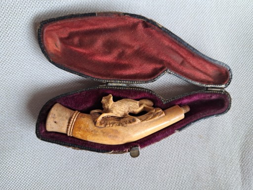 Zdjęcie oferty: Unikatowa Fajka kolekcjonerska z wilkiem początek xx wieku  . 