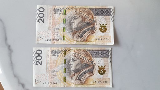 Zdjęcie oferty: Banknot 200 zł, seria AA