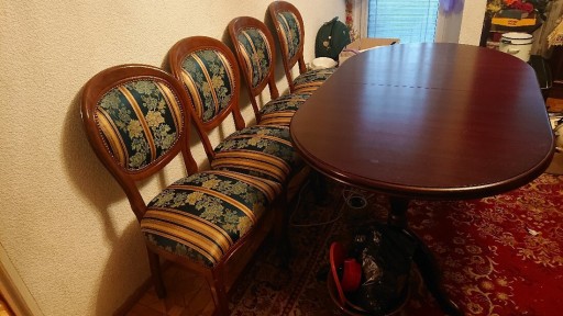 Zdjęcie oferty: Zestaw 6 krzeseł i stol rozkladany stan idealny 
