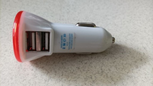 Zdjęcie oferty: Ładowarka USB do samochodu na gniazdo zapalniczki