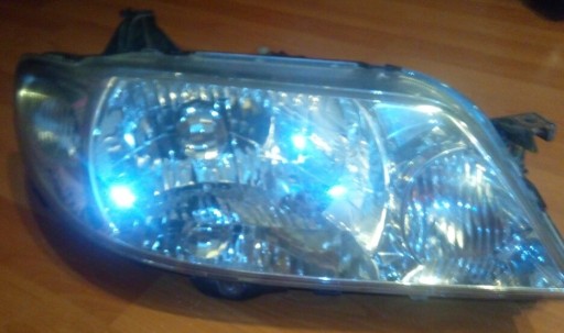 Zdjęcie oferty: Lampa l+p mazda 323f bj 2001r