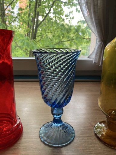 Zdjęcie oferty: Niebieski wazon z wzorem