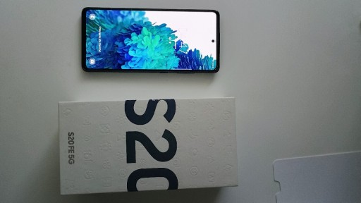 Zdjęcie oferty: Samsung Galaxy S20 FE 5g 