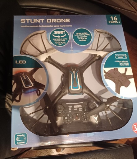 Zdjęcie oferty: Dron RC Stunt 2.4 GHz