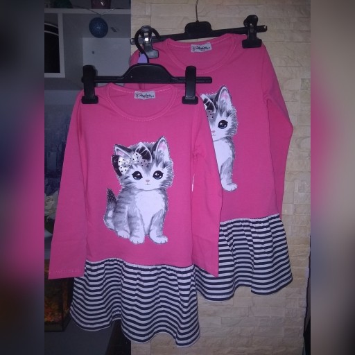 Zdjęcie oferty: Sukienka różowa z kotkiem.