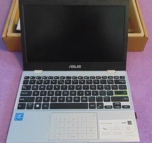 Zdjęcie oferty: Laptop Mini - Asus E210M