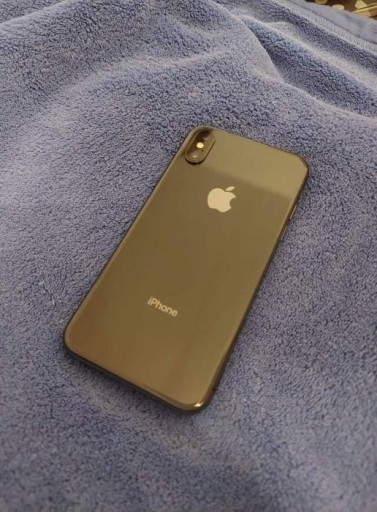 Zdjęcie oferty: Iphone X uszkodzona szybka