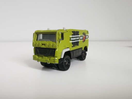 Zdjęcie oferty: Matchbox Resorak Desert Thunder V16 2006