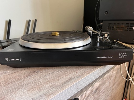 Zdjęcie oferty: Gramofon Philips 5777 BCM