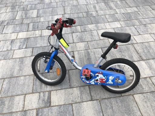 Zdjęcie oferty: Sprzedam rowerek dziecięcy b-twin+ kolka boczne. 