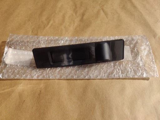 Zdjęcie oferty: Tesla model 3 - Przycisk tylnej klapy 