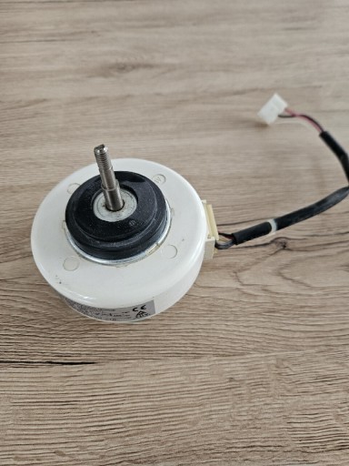 Zdjęcie oferty: Silnik YDK-19-6A 