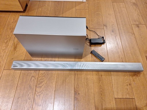 Zdjęcie oferty: soundbar+subwoofer Samsung HW-J651