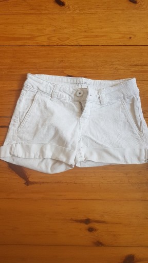 Zdjęcie oferty: Krótkie spodenki r. 34 jeans Pimkie