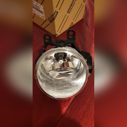 Zdjęcie oferty: Halogen lewy RAV4 IV