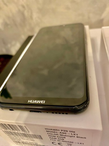 Zdjęcie oferty: Huawei P20 Lite 4 GB / 64 GB (LTE) czarny