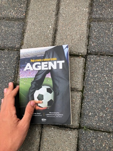 Zdjęcie oferty: Książka: Agent. Naga prawda o kulisach futbolu