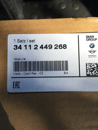 Zdjęcie oferty: BMW 535d klocki przednie + czujnik OE