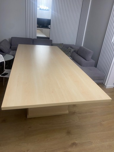 Zdjęcie oferty: Duży stół do jadalni