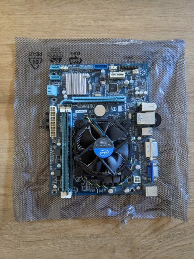 Zdjęcie oferty: DIMM 4GB DDR3 1600Mhz, GIGABYTE GA-H61M, CORE i3-3