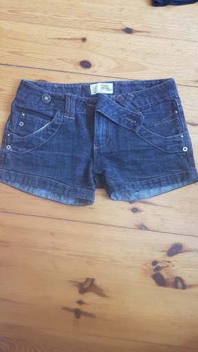 Zdjęcie oferty: Krótkie spodenki r. 34  jeans Zara