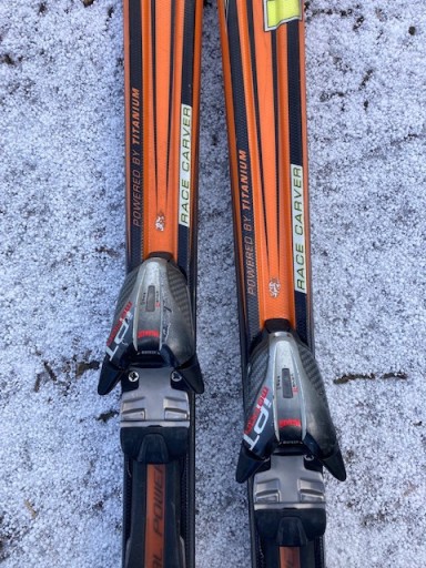 Zdjęcie oferty: Narty Volkl RaceTiger 168cm Promień 15,8m Marker M