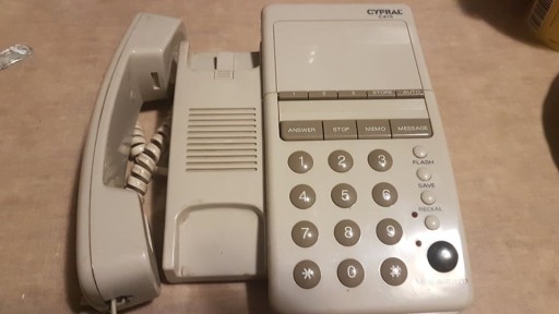 Zdjęcie oferty: Telefon CYFRAL C-815