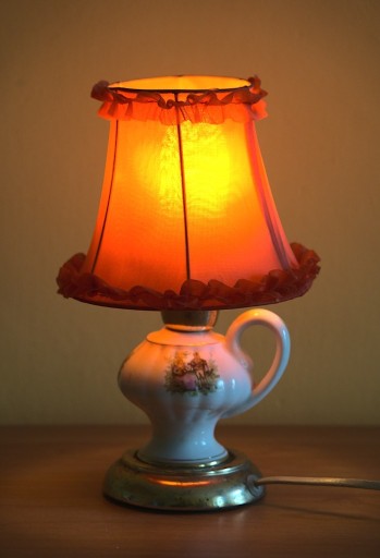 Zdjęcie oferty: Lampka nocna w stylu retro - vintage