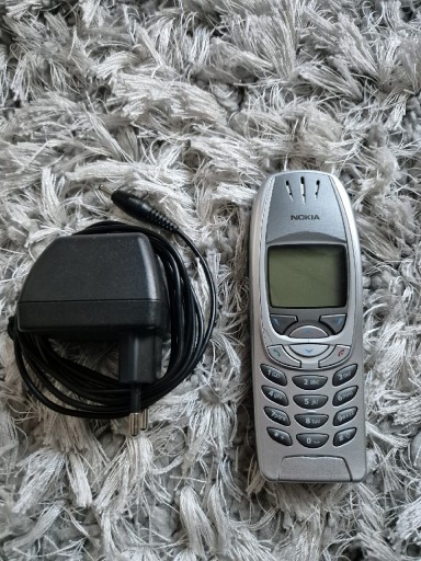 Zdjęcie oferty: Nokia 6310i plus ładowarka 