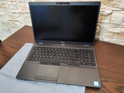 Zdjęcie oferty: Laptop DELL LATITUDE 5501 i5 16gb 512 w11 MS 2019