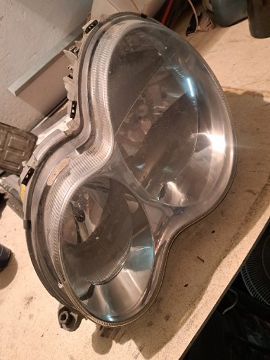 Zdjęcie oferty: Lampa mercedes c klasa w203 Lewa 