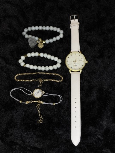 Zdjęcie oferty: Zegarek i biżuteria