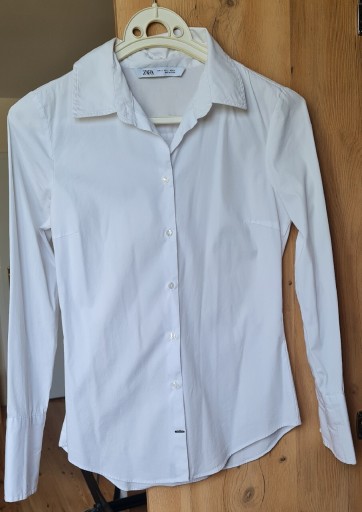 Zdjęcie oferty: Biała koszula ZARA,klasyczna,basic,roz S, jak nowa