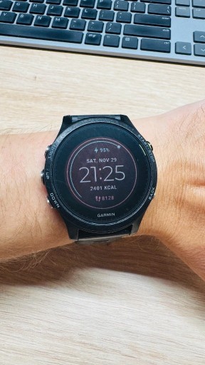 Zdjęcie oferty: Garmin Forerunner 935 TRI Bundle | 3 Paski |Zestaw