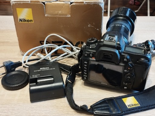 Zdjęcie oferty: Nikon D7000 plus akcesoria 