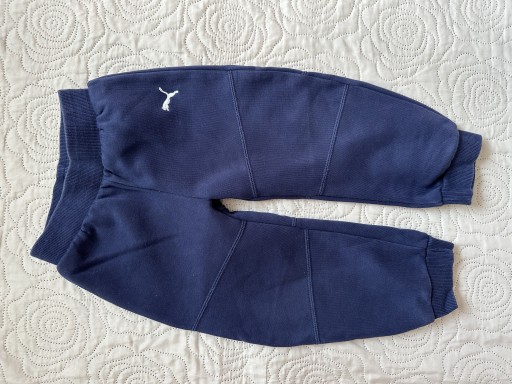 Zdjęcie oferty: Puma spodnie dresowe chlopiece 2-3lat 98cm granat