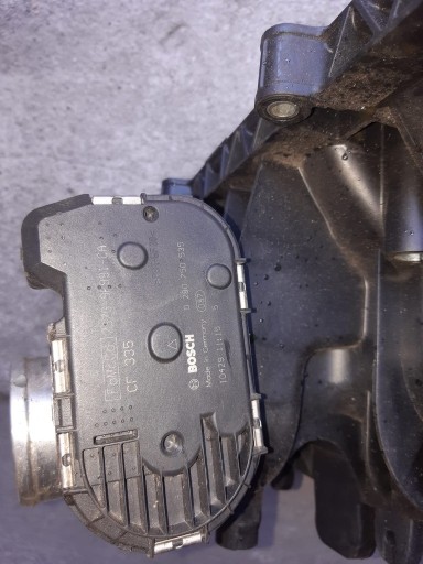 Zdjęcie oferty: Kolektor ssący z przepustnicą Ford Focus 028075053