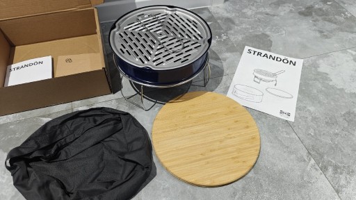 Zdjęcie oferty: STRANDÖN Grill Ikea nowy z małym uszkodzeniem niebieski